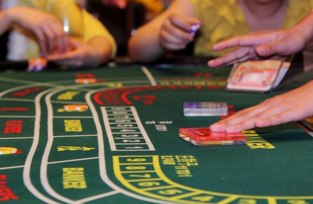 不赔的不是庄家而是扑克牌厂家瓦力棋牌原来澳门赌场真正稳赚(图2)